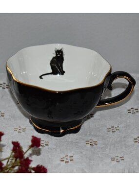 Elegance Gothic Halloween Scallop Black Gold Black Cat Porcelain Teacup Cup